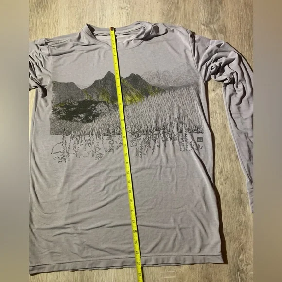 MEC Merino Blend Gray Mountain Graphic Long Sleeve Tee - Picture 7 of 10